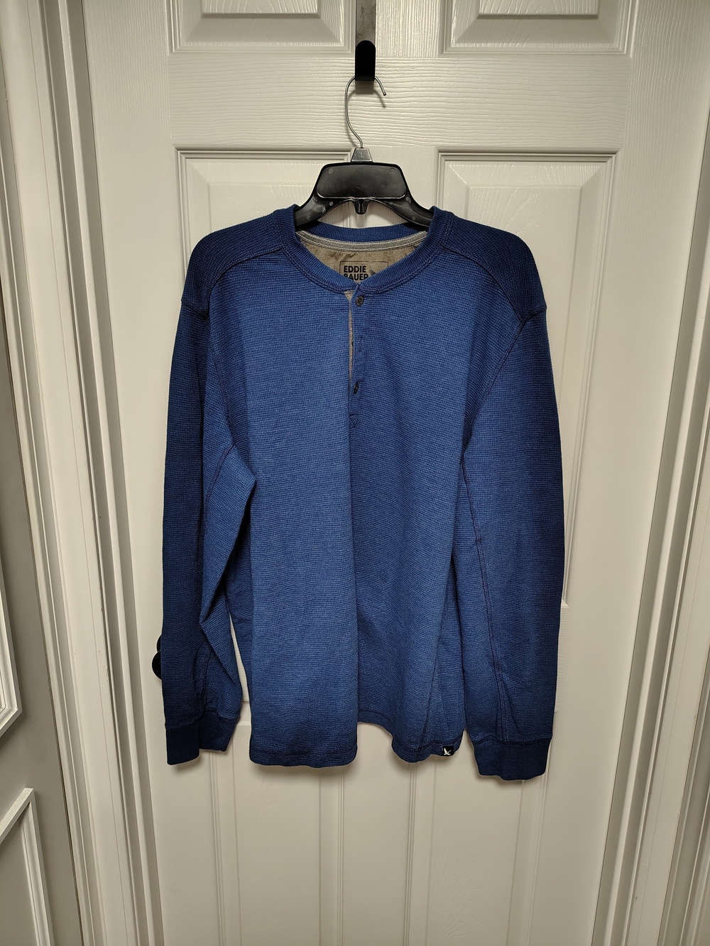 Eddie Bauer Men's Navy Blue Long-Sleeve Henley Pullover